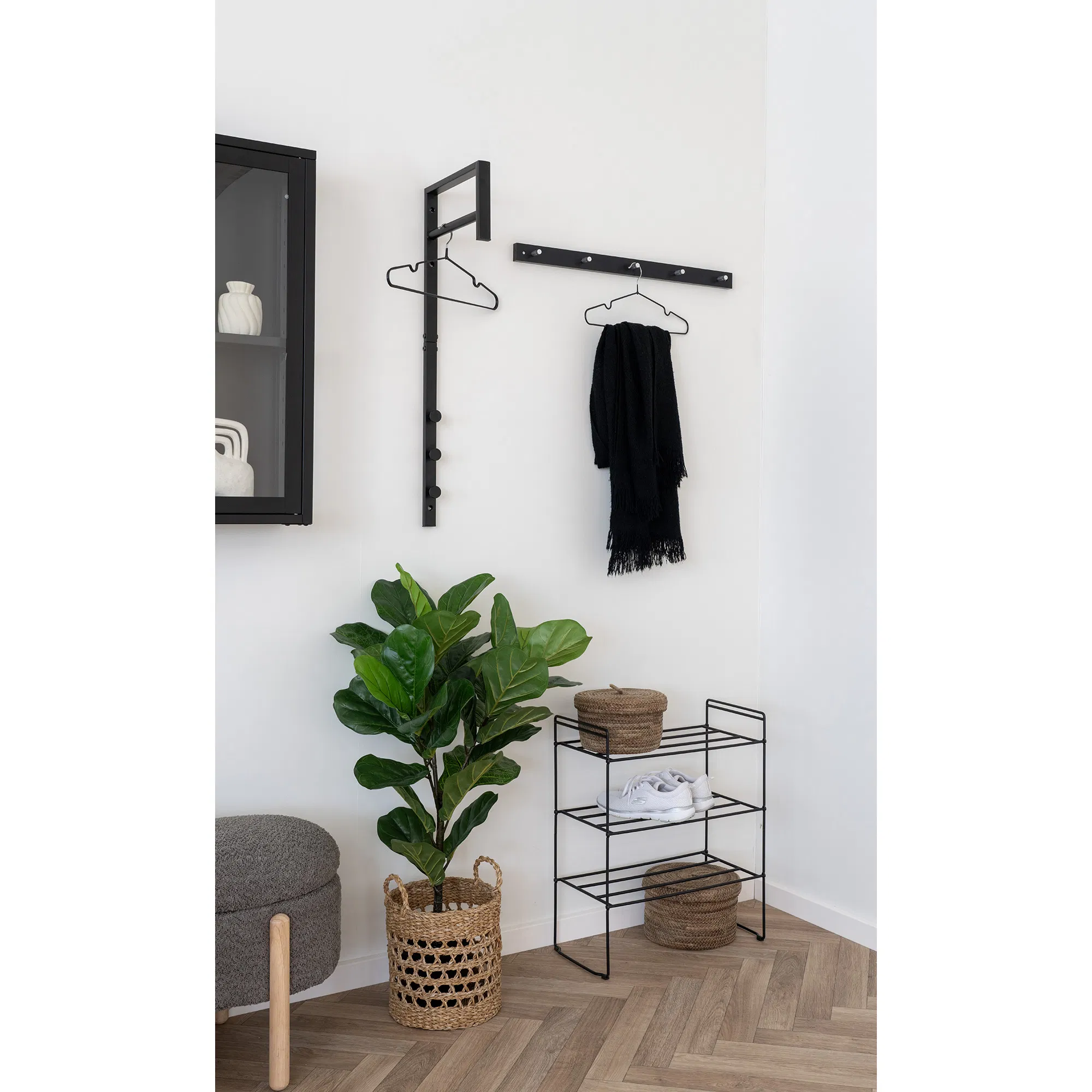 Regał na buty z 3 półkami SWANSEA 349x25x60 cm czarny - 4294000
