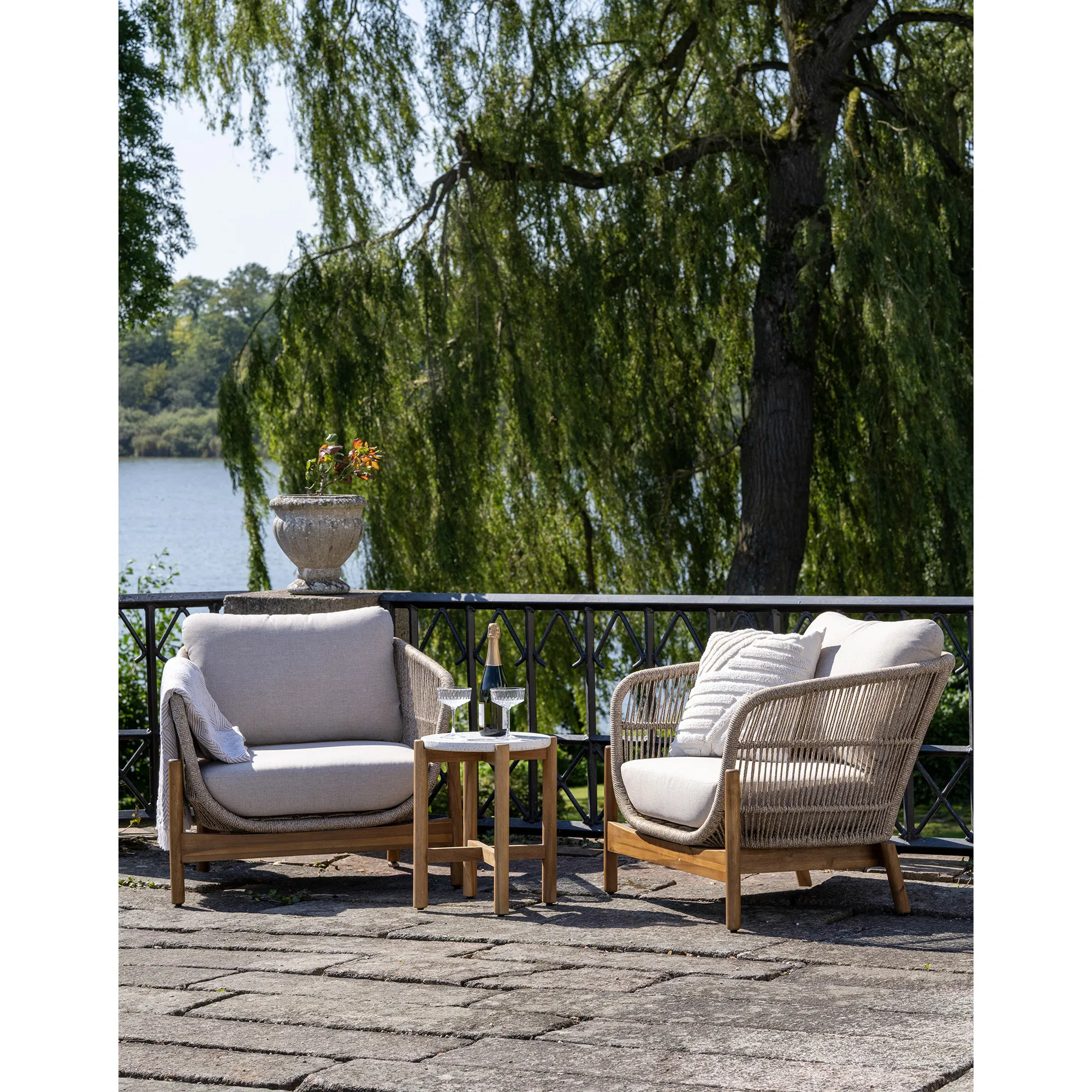 Stolik kawowy okrągły TERRACINA lastryko, akacja FI 37 cm - biały, naturalny - 7521000
