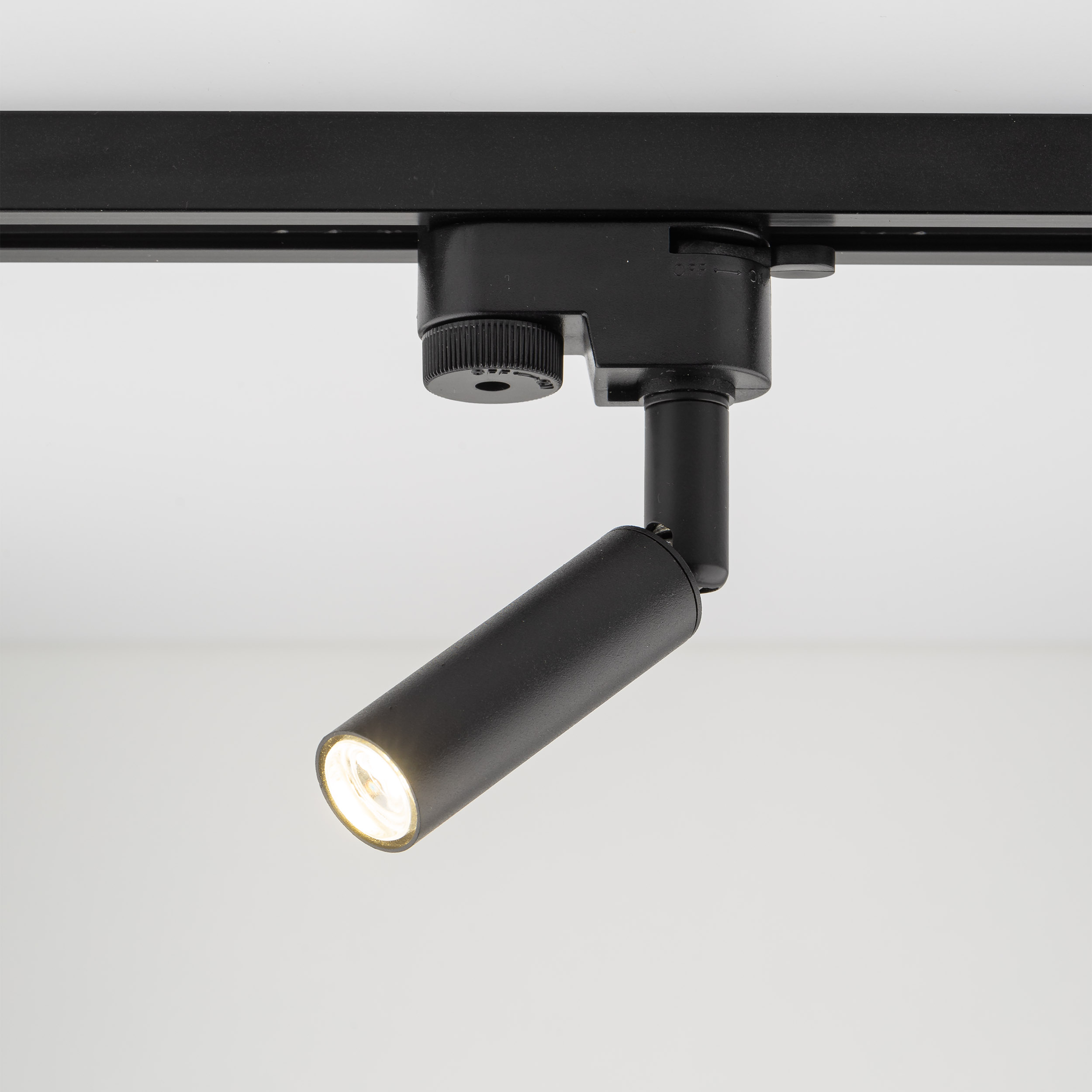 Lampa listwowa TRACER czarna regulowana 16x13x11cm - TK_4958