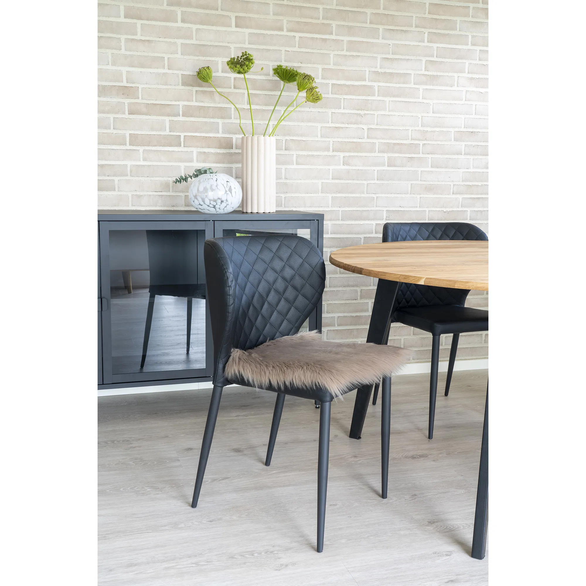 Siedzisko ze skóry jagnięcej sztuczne LAMBSKIN 40x40 cm brązowy - 3981154