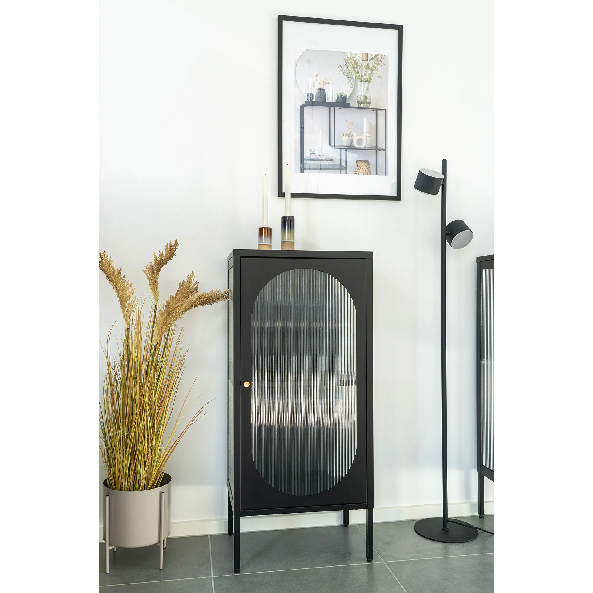 Witryna niska ADELAIDE 1-drzwiowa, falowane szkło 50x35x110 cm - czarna - 3001210