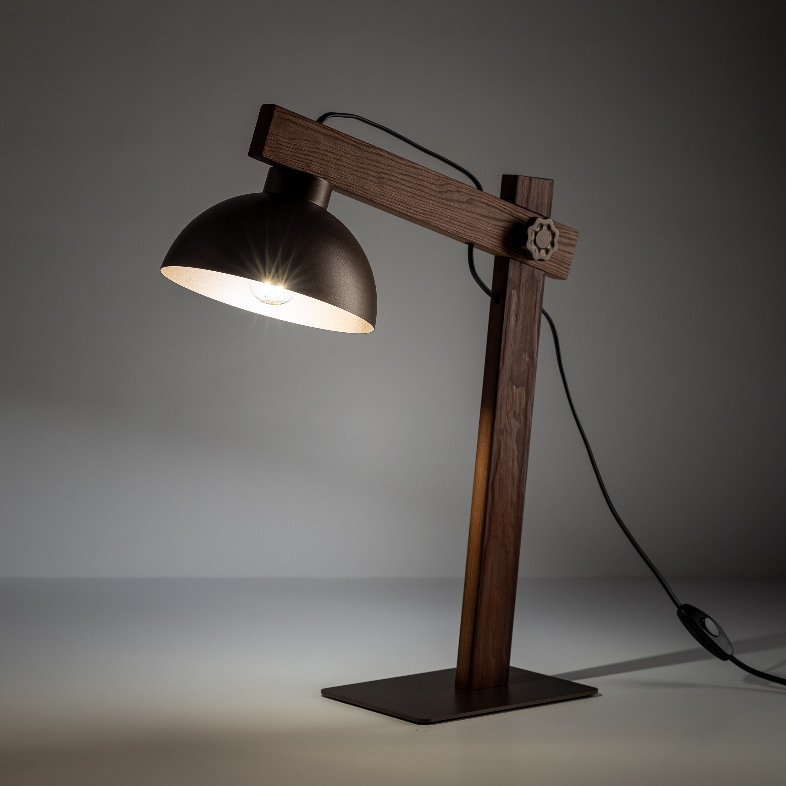 Lampka nocna OSLO brązowa na ciemnym ramieniu z orzecha 52x42x18cm - TK_5788