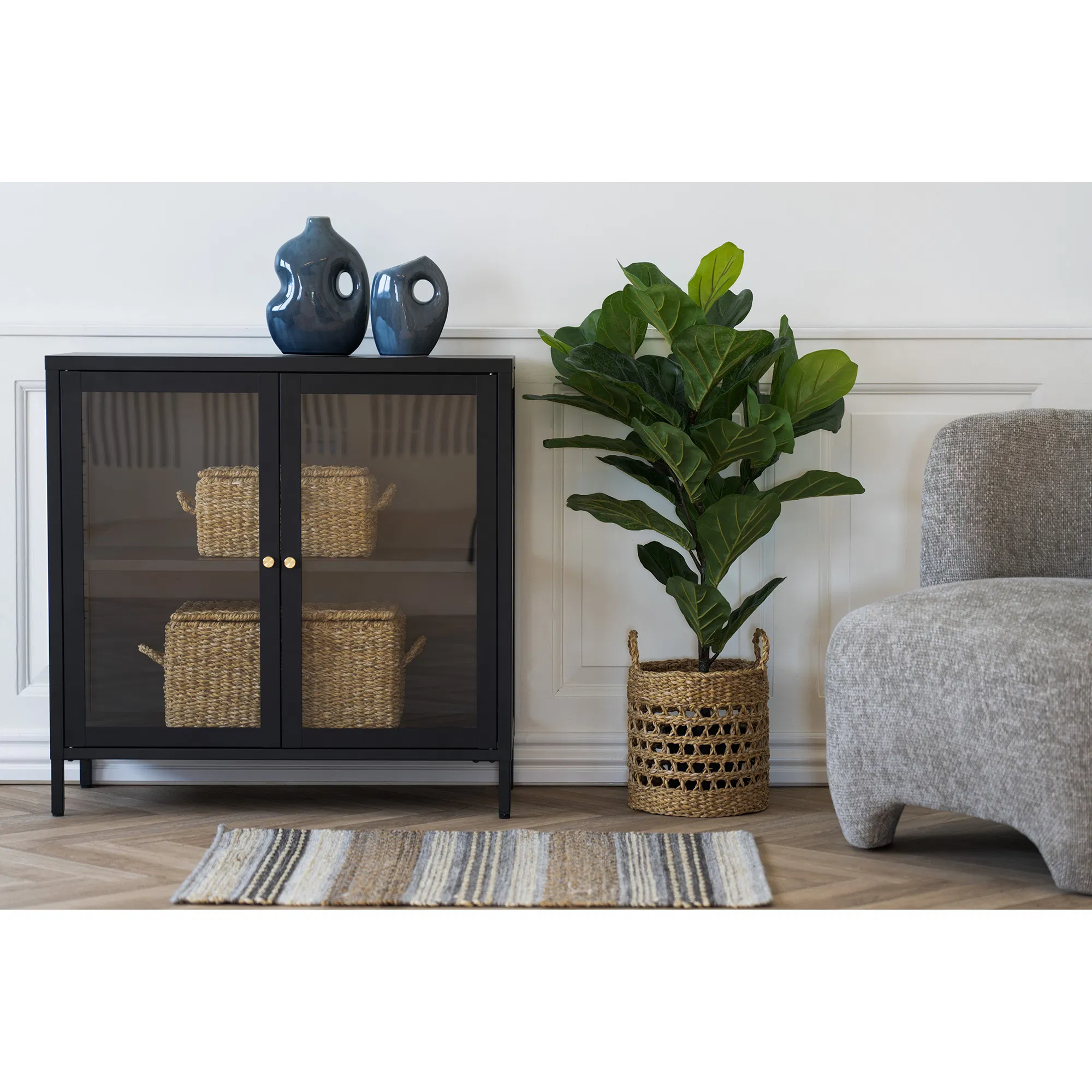 Witryna niska 2-drzwiowa DALBY przeszklone boki 80x35x80 cm - czarna - 3003015