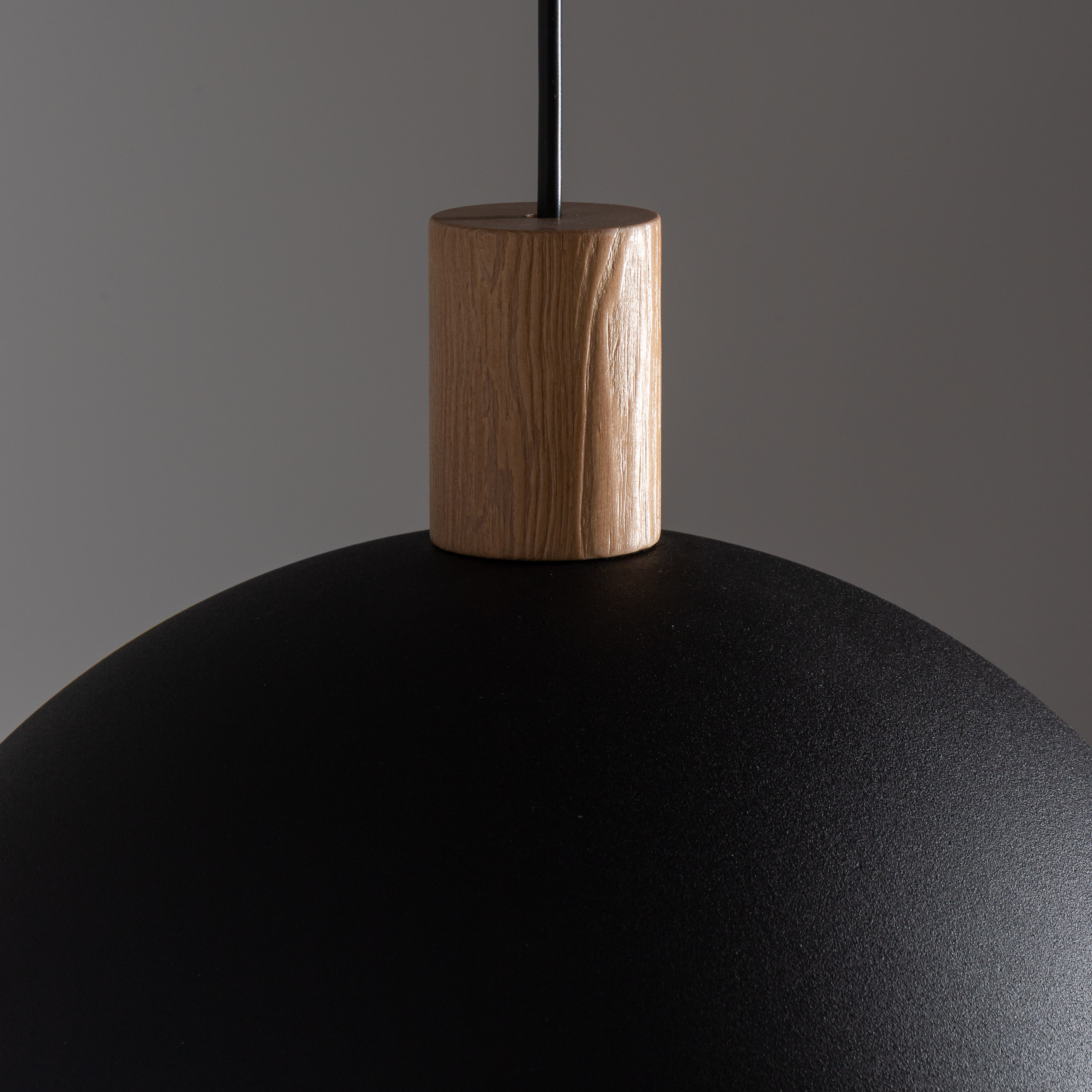 Lampa wisząca OSLO czarna z drewnianym elementem 170x33cm - TK_4852