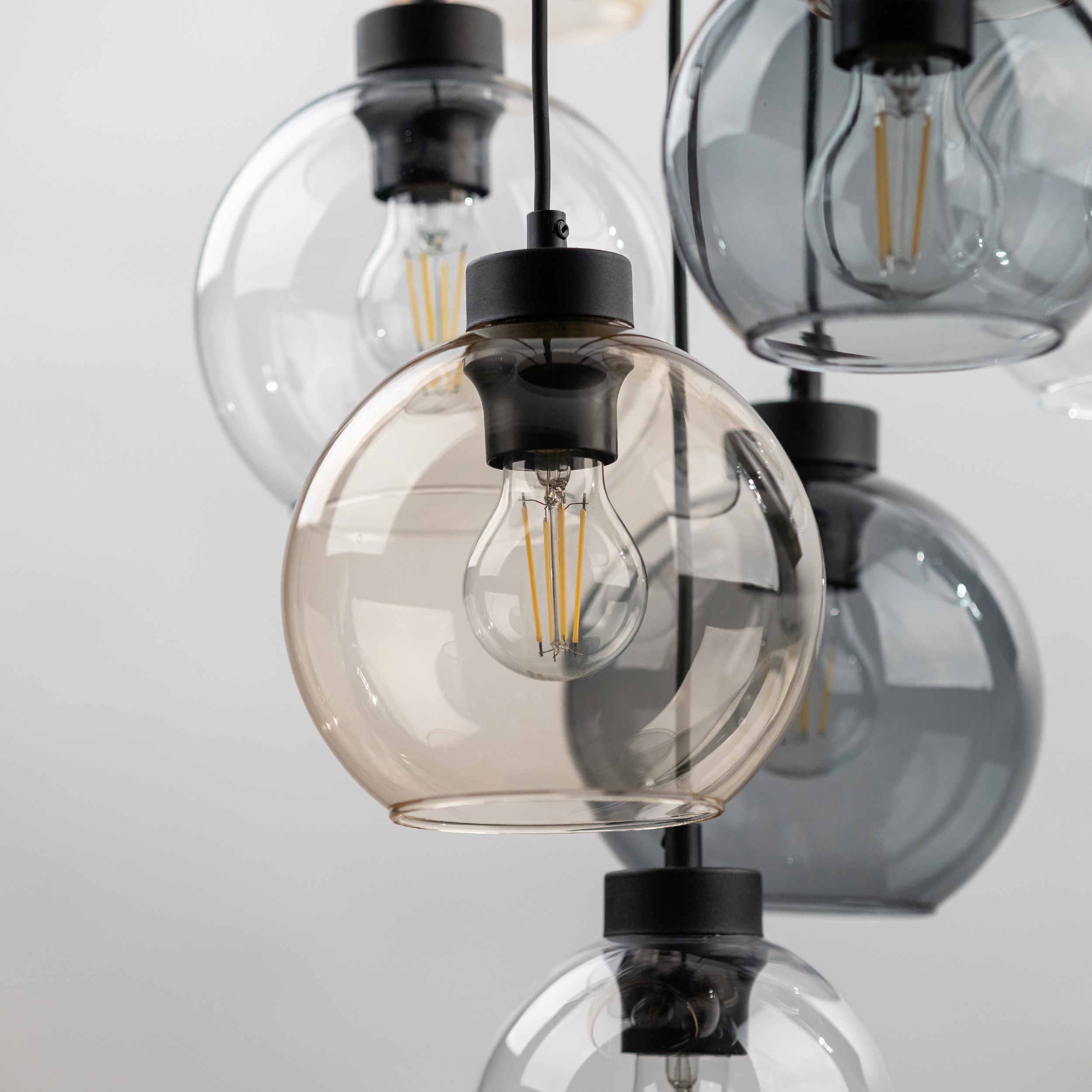 Lampa wisząca CUBUS MIX czarna z wielokolorowymi bursztynowy szary transparentny szklanymi kloszami 140x58cm - TK_10247