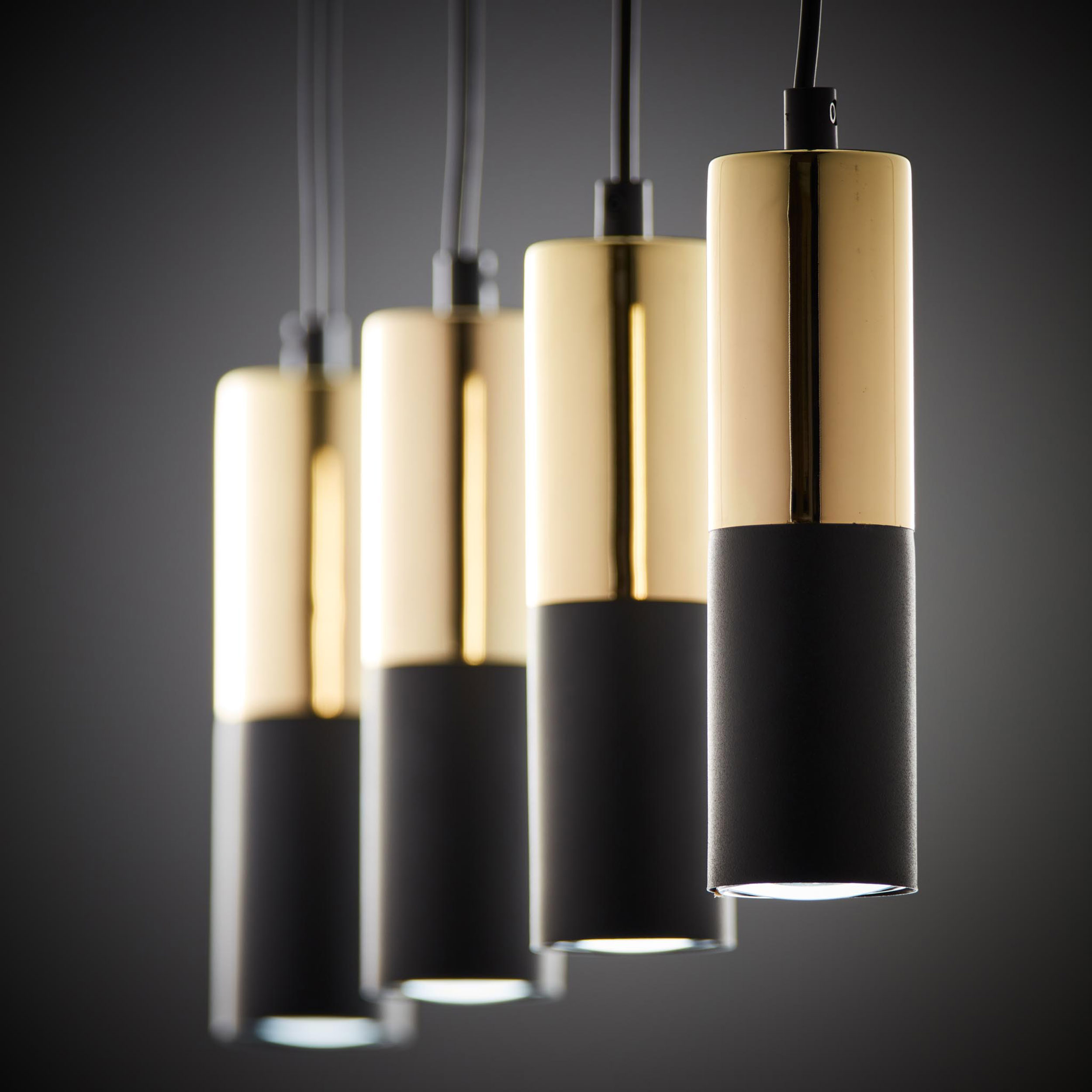 Lampa wisząca ELIT czarna na metalowej listwie ze złotymi akcentami 100x71x5cm - TK_4367