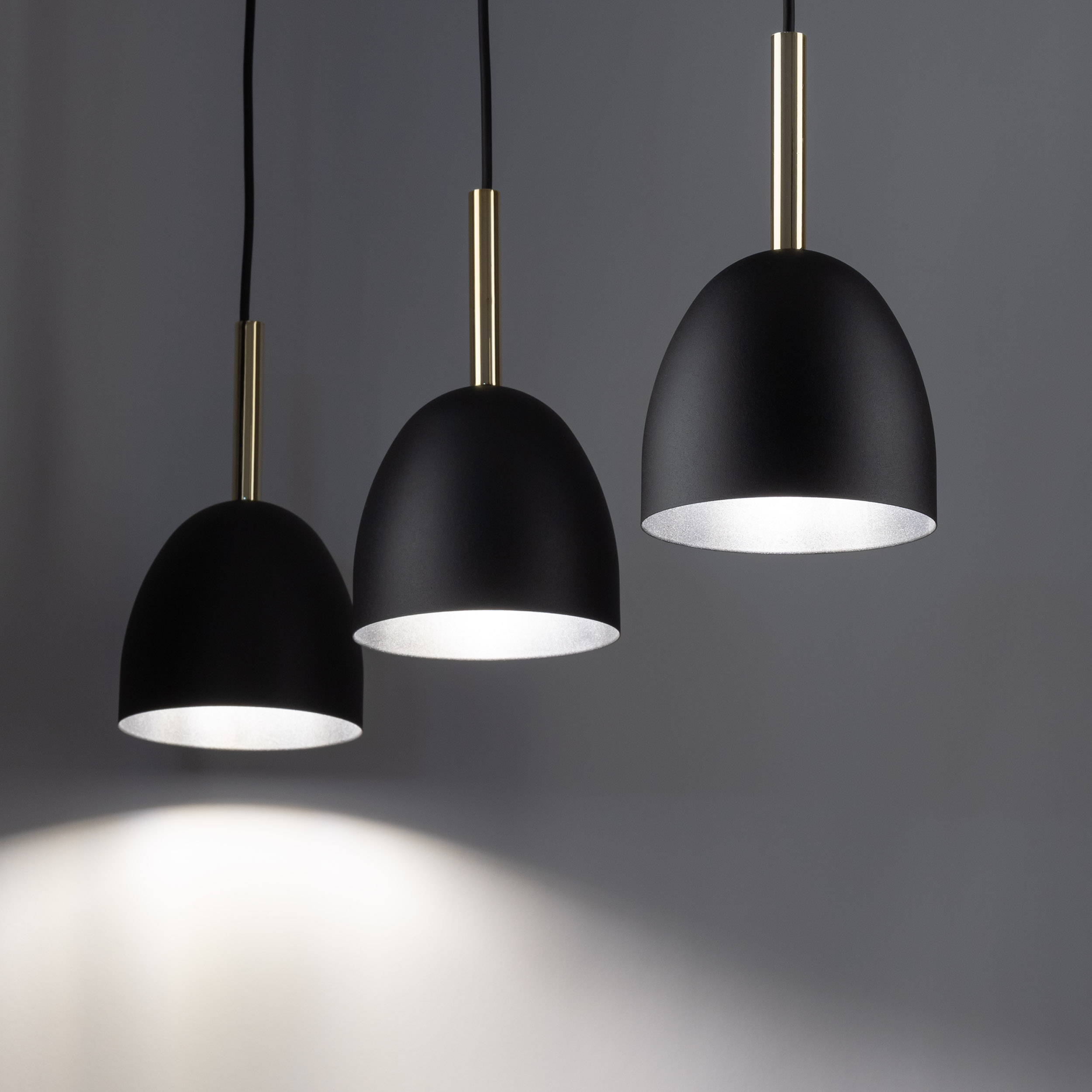 Lampa wisząca NORD czarna ze złotymi elementami 130x68x13cm - TK_4871