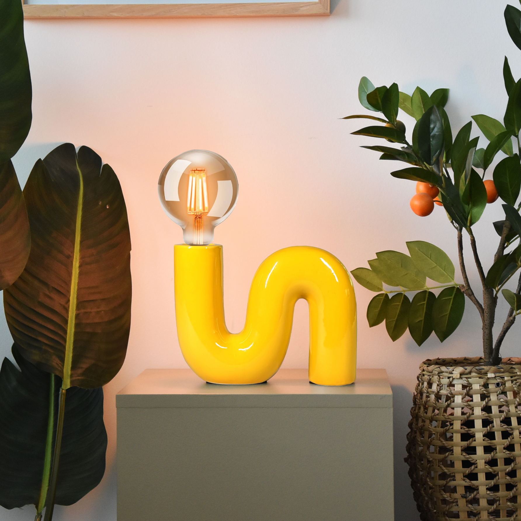 Lampa biurkowa POP SERPENT, żółta ceramiczna z tekstylnym wprzewodem i włącznikiem na przewodzie - LX23817