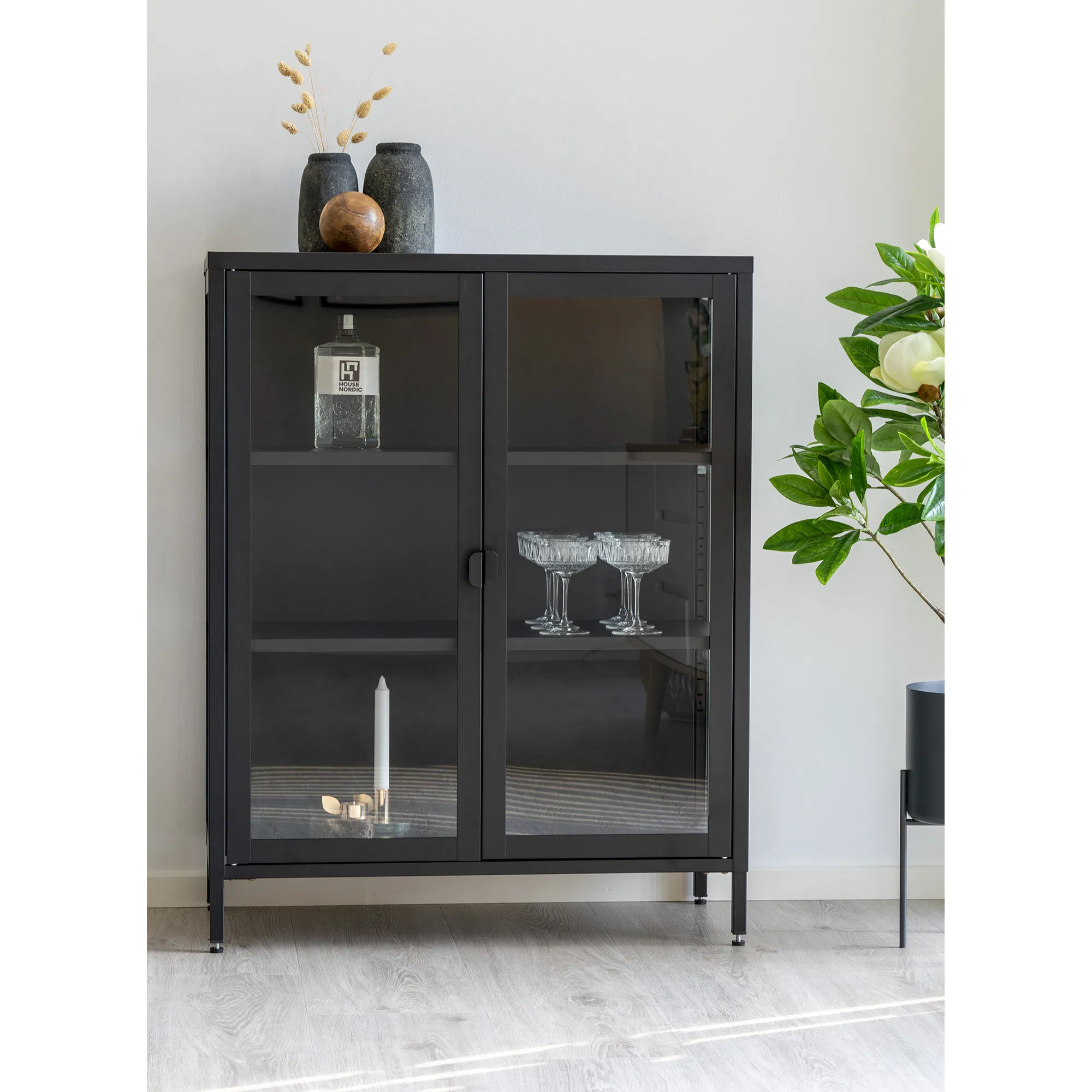 Witryna niska 2-drzwiowa BRISBANE przeszklone boki 80x40x101 cm - czarna - 3001045