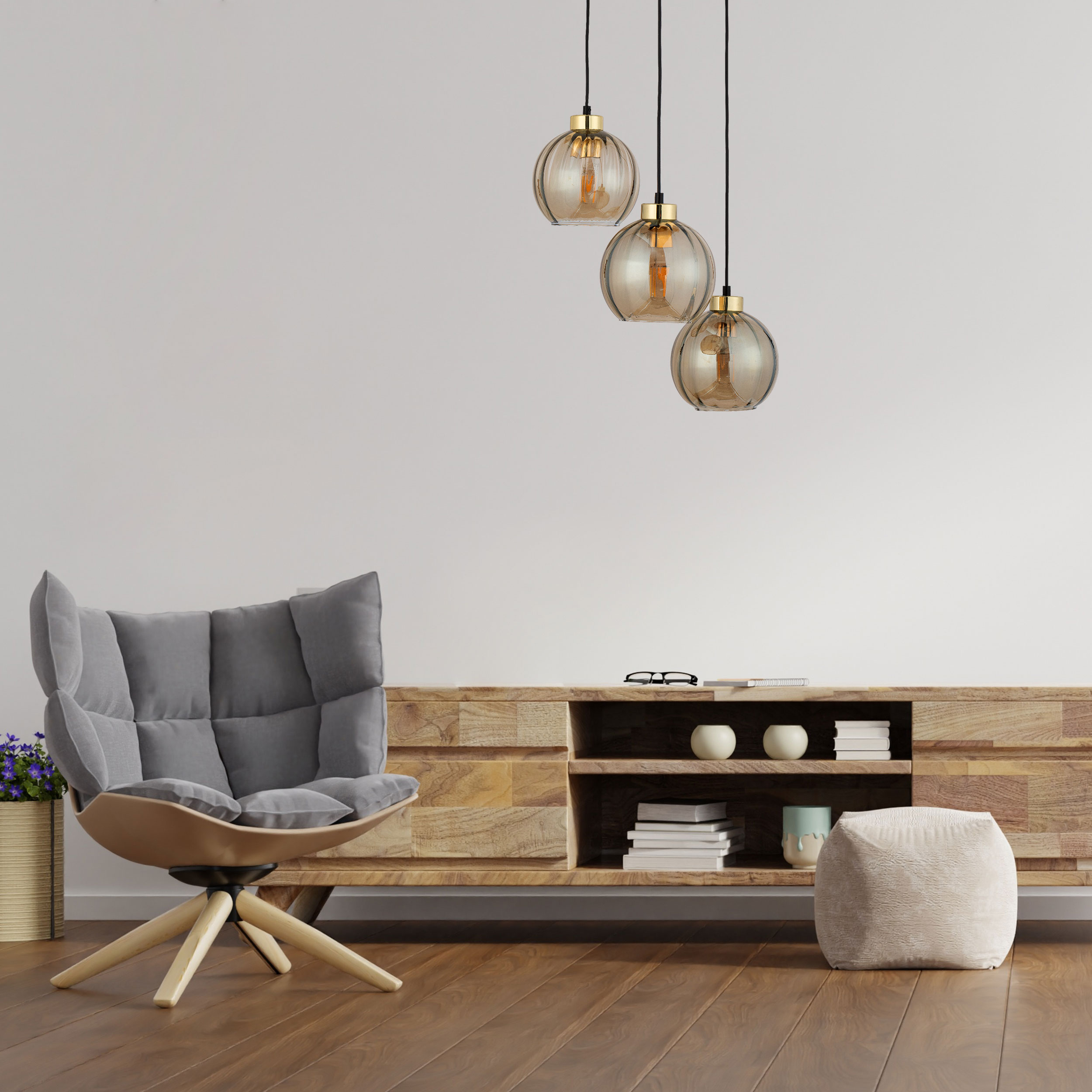 Lampa wisząca DEVI czarna ze złotymi elementami bursztynowymi szklanymi kloszami 95x37x35cm - TK_4637