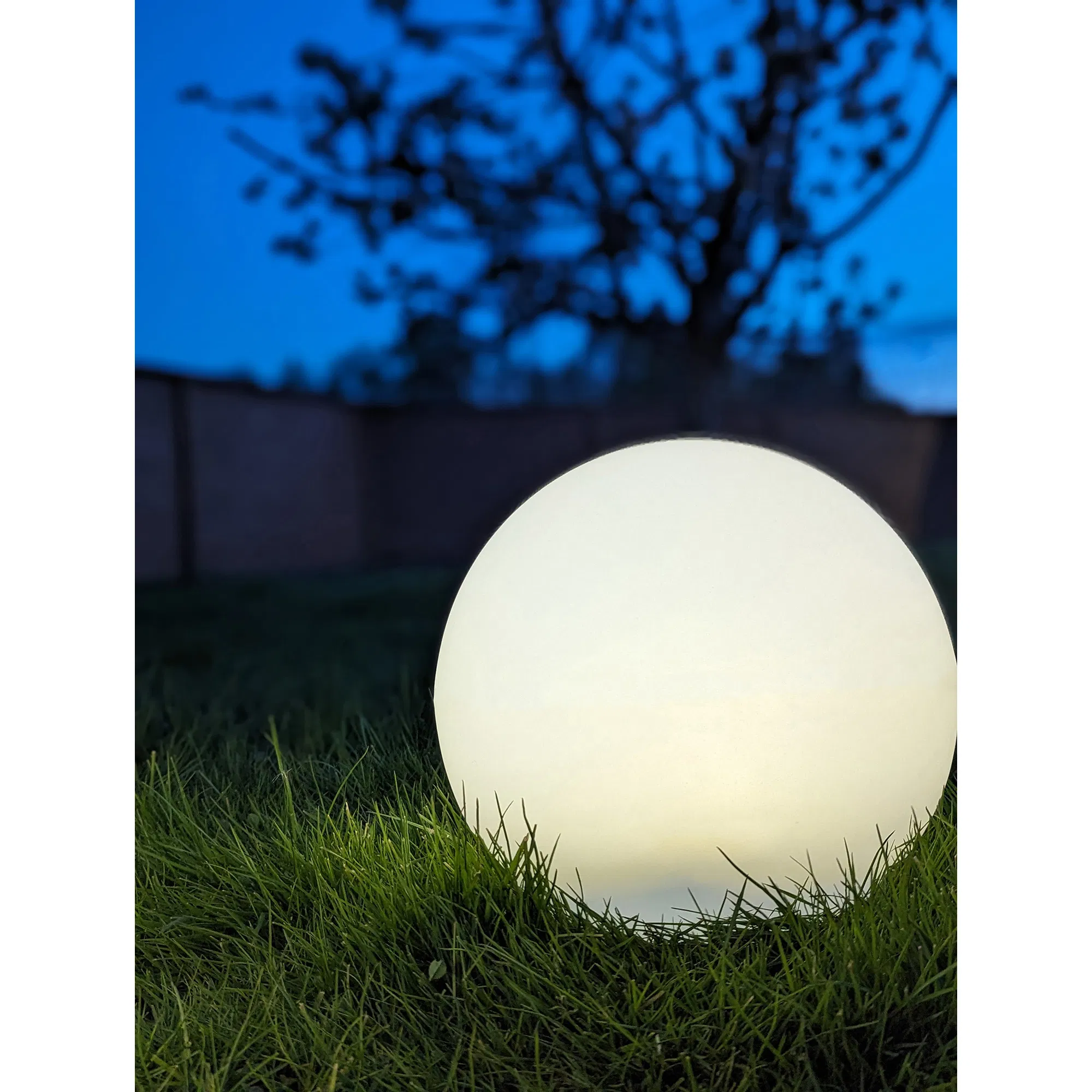 Lampa solarna LUFFON ze zintegrowanym panelem słonecznym - biała fi25 cm - 6405162